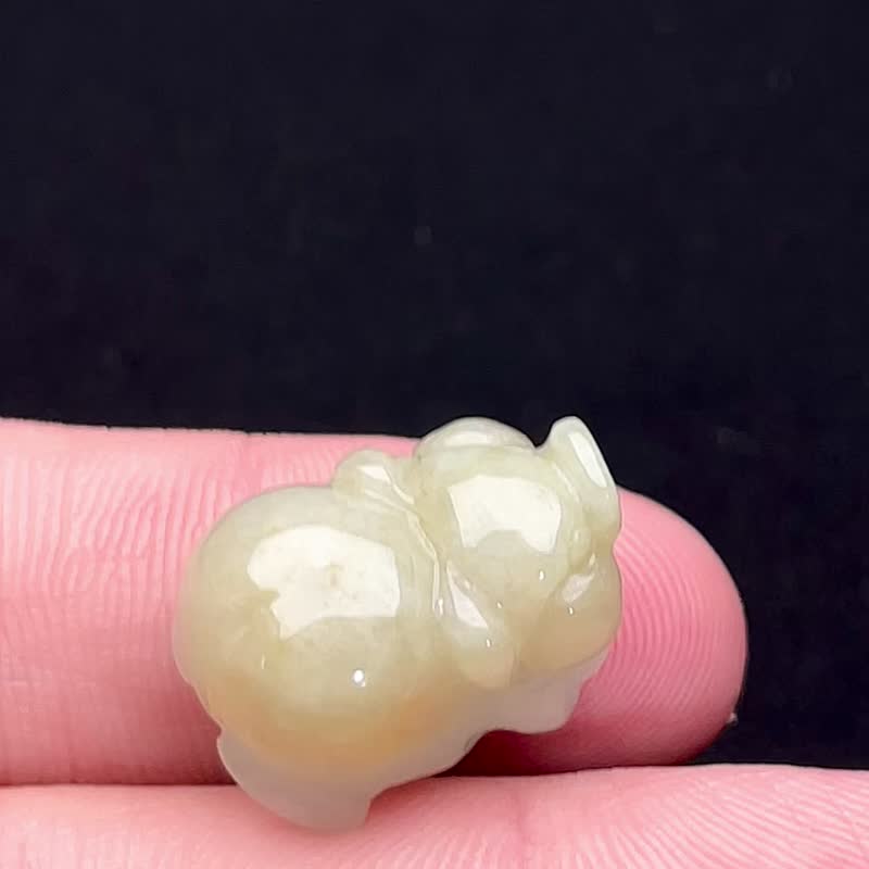 黄翡翡翠小猪 | 裸石 | 天然缅甸玉翡翠A货 | 送礼 - 吊饰 - 玉石 黄色