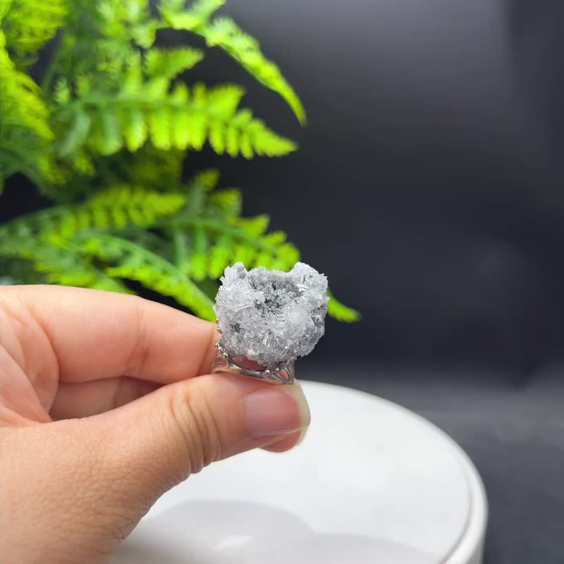 灰色玛瑙水晶共生活口戒指 聚宝盆晶洞晶簇晶柱手工指环 S925银 - 戒指 - 半宝石 灰色